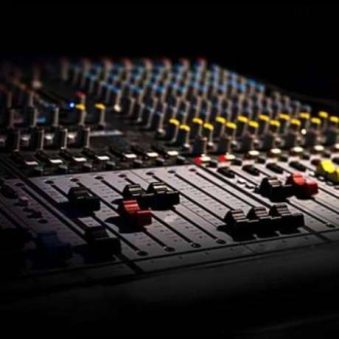 دانلود ریمیکس ابروتو نده بالا بیا پیشم حالا دانلود ریمیکس ابروتو نده بالا بیا پیشم حالا