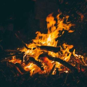 دانلود آهنگ آتیش بیبی چشات خیلی اتیشه