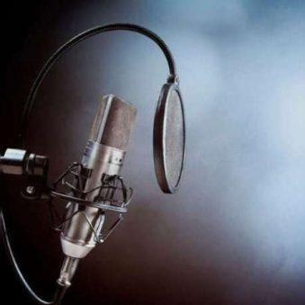 دانلود آهنگ برو بچه پررو کم بیا چشم و ابرو