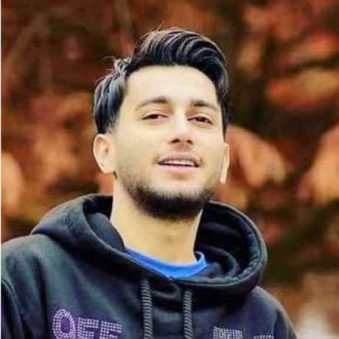 دانلود آهنگ منم عاشق ته هستمه امشو سیو مستمه علیرضا باباجانی