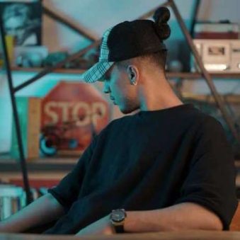 دانلود ریمیکس اروم میکنی حال بد منو امیر خوشنگار دانلود ریمیکس اروم میکنی حال بد منو امیر خوشنگار