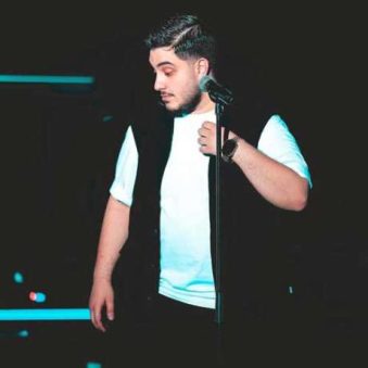 دانلود آهنگ جدید آرون افشار من حاضرم کنار تو باشم دانلود آهنگ جدید آرون افشار من حاضرم کنار تو باشم