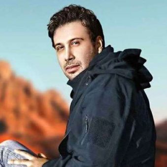 دانلود آهنگ گوشی رو بردار تا صدات یه ذره آرومم کنه محسن چاوشی