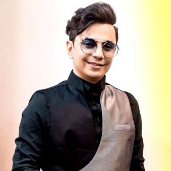 دانلود آهنگ دورهمیم ولی جات خالیه با گیتار محسن ابراهیم زاده دانلود آهنگ دورهمیم ولی جات خالیه با گیتار محسن ابراهیم زاده