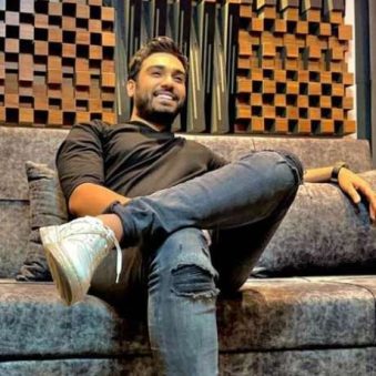 دانلود آهنگ سینا درخشنده کنار من دانلود آهنگ سینا درخشنده کنار من